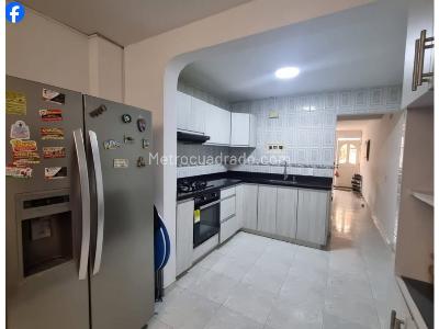 Casa de 4 alcobas en venta en El Limonar, Cali, 90 m² · foto 4 de 13