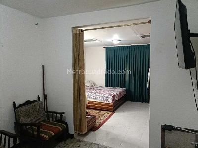 Casa de 4 alcobas en venta en Pampalinda, Cali, 212 m² · foto 10 de 17