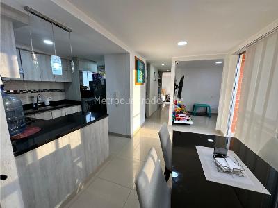 Apartamento de 2 alcobas en venta en Valle De Lili \Comuna 17, Cali, 60 m² · foto 2 de 20