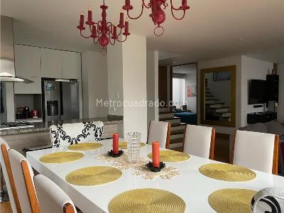 Casa de 4 alcobas en venta en La Naveta, Cajicá, 208 m² · foto 4 de 18