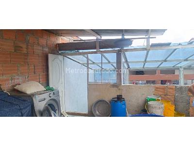 Casa de 5 alcobas en venta en Carvajal, Bogotá, 333 m² · foto 5 de 9