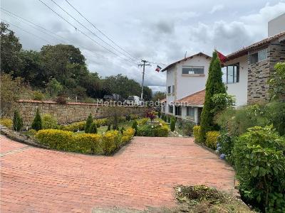 Casa de 5 alcobas en arriendo en Cerro La Conejera, Bogotá, 700 m² · foto 3 de 10