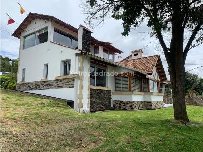 Casa de 5 alcobas en arriendo en Cerro La Conejera, Bogotá, 700 m² · foto 5 de 10