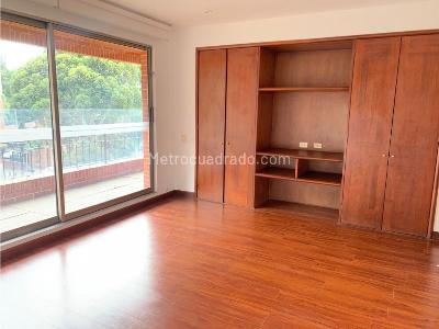 Apartamento de 4 alcobas en venta en Los Rosales, Bogotá, 510 m² · foto 16 de 20