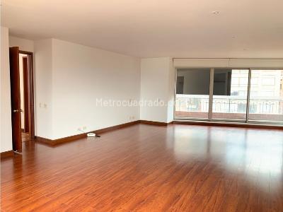 Apartamento de 4 alcobas en venta en Los Rosales, Bogotá, 510 m² · foto 18 de 20