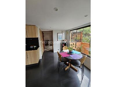 Apartamento de 3 alcobas en venta en Chico Oriental, Bogotá, 258 m² · foto 2 de 20