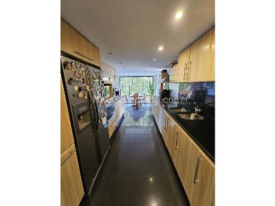 Apartamento de 3 alcobas en venta en Chico Oriental, Bogotá, 258 m² · foto 3 de 20