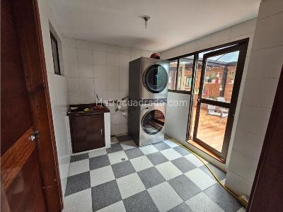 Apartamento de 3 alcobas en venta en Chico Oriental, Bogotá, 258 m² · foto 4 de 20