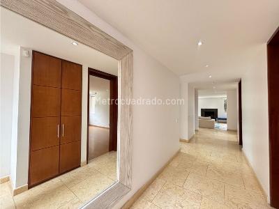 Casa de 5 alcobas en venta en Cerros De Yerbabuena, Chía, 555 m² · foto 4 de 20