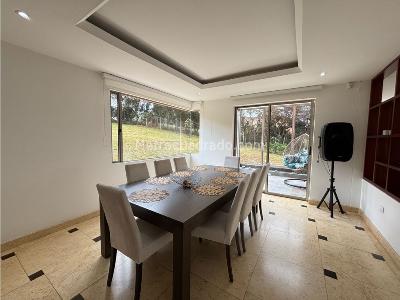 Casa de 5 alcobas en venta en Cerros De Yerbabuena, Chía, 555 m² · foto 18 de 20