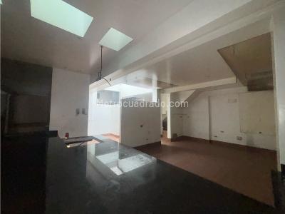 Casa de 5 alcobas en venta en Chapinero Alto, Bogotá, 450 m² · foto 10 de 20