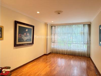 Apartamento en venta en Santa Barbara, Bogotá · foto 3 de 15