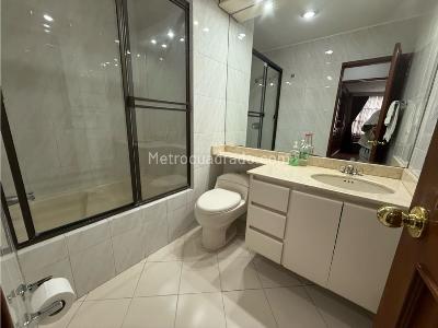 Apartamento en venta en Santa Barbara, Bogotá · foto 12 de 15