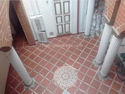Casa en venta en La Candelaria, Bogotá · foto 2 de 20