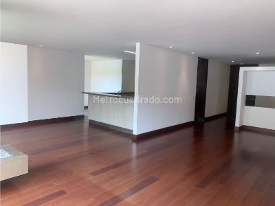 Apartamento de 4 alcobas en venta en Nogales Residencial, Bogotá, 253 m² · foto 3 de 17