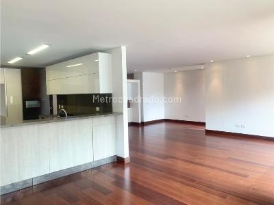 Apartamento de 4 alcobas en venta en Nogales Residencial, Bogotá, 253 m² · foto 4 de 17