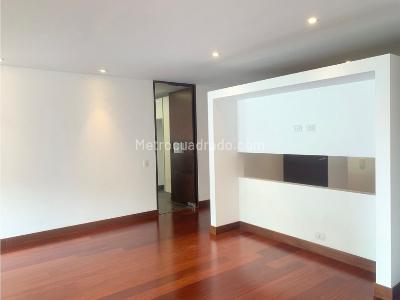 Apartamento de 4 alcobas en venta en Nogales Residencial, Bogotá, 253 m² · foto 6 de 17