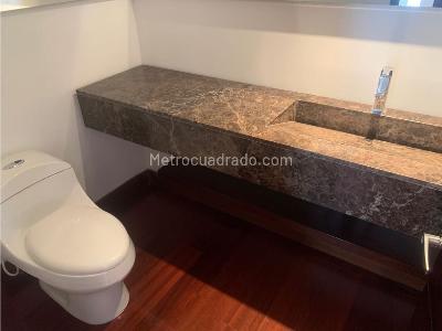 Apartamento de 4 alcobas en venta en Nogales Residencial, Bogotá, 253 m² · foto 8 de 17