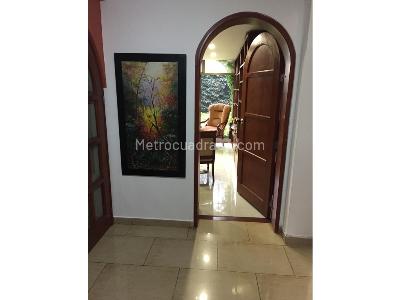 Casa de 5 alcobas en venta en Niza, Bogotá, 455 m² · foto 6 de 20