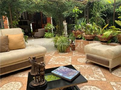 Casa de 5 alcobas en venta en Niza, Bogotá, 455 m² · foto 15 de 20