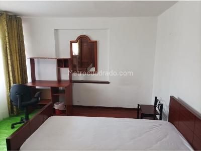 Casa de 5 alcobas en venta en La Soledad, Bogotá, 300 m² · foto 7 de 20