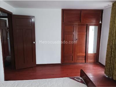 Casa de 5 alcobas en venta en La Soledad, Bogotá, 300 m² · foto 17 de 20