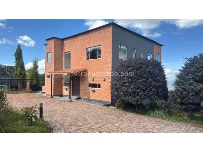 Casa de 4 alcobas en venta en Yerbabuena, Chía, 420 m² · foto 2 de 20
