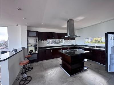 Casa de 4 alcobas en venta en Yerbabuena, Chía, 420 m² · foto 5 de 20