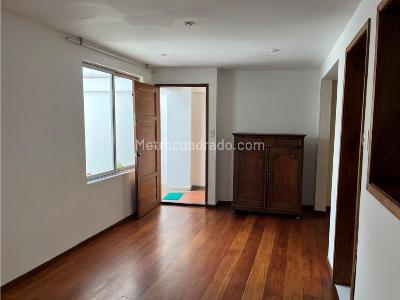 Casa de 5 alcobas en venta en La Macarena, Bogotá, 529 m² · foto 12 de 18