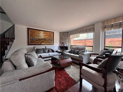 Casa de 3 alcobas en venta en Balmoral, Chía, 230 m² · foto 2 de 20