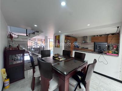 Casa de 3 alcobas en venta en Balmoral, Chía, 230 m² · foto 5 de 20