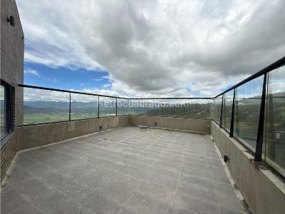Casa de 4 alcobas en venta en Cerros De Yerbabuena, Chía, 750 m² · foto 14 de 20
