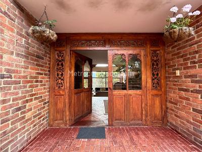 Casa de 4 alcobas en venta en La Calera, La Calera, 510 m² · foto 2 de 17