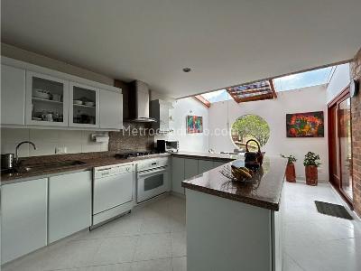 Casa de 4 alcobas en venta en La Calera, La Calera, 510 m² · foto 3 de 17