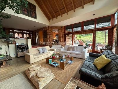 Casa de 4 alcobas en venta en La Calera, La Calera, 510 m² · foto 5 de 17