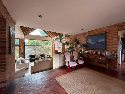 Casa de 4 alcobas en venta en La Calera, La Calera, 510 m² · foto 12 de 17