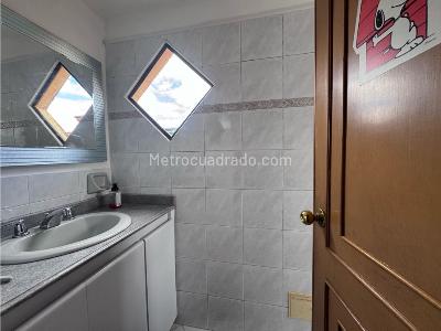 Apartaestudio en venta en Chapinero Alto, Bogotá, 52 m² · foto 10 de 14