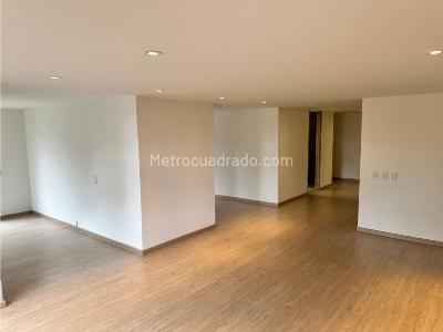 Apartamento de 3 alcobas en venta en Santa Barbara, Bogotá, 180 m² · foto 11 de 20