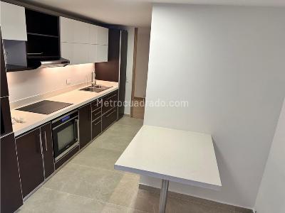 Apartamento de 3 alcobas en venta en Santa Barbara, Bogotá, 180 m² · foto 7 de 20