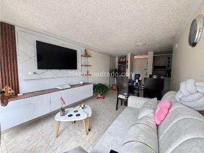 Apartamento de 3 alcobas en venta en Villa Magdala, Bogotá, 63 m² · foto 2 de 15