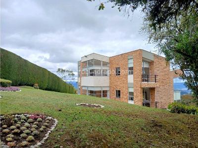 Casa de 5 alcobas en venta en Cerros De Yerbabuena, Chía, 352 m² · foto 3 de 19