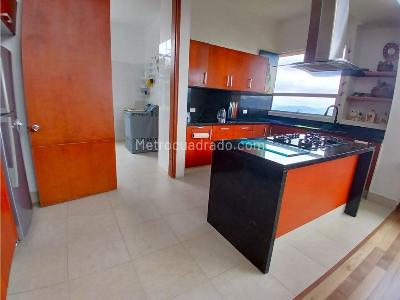 Casa de 5 alcobas en venta en Cerros De Yerbabuena, Chía, 352 m² · foto 10 de 19