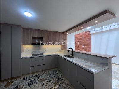 Casa de 5 alcobas en arriendo en Pasadena, Bogotá, 250 m² · foto 10 de 20