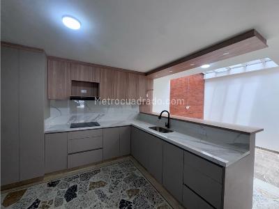 Casa de 5 alcobas en arriendo en Pasadena, Bogotá, 250 m² · foto 11 de 20