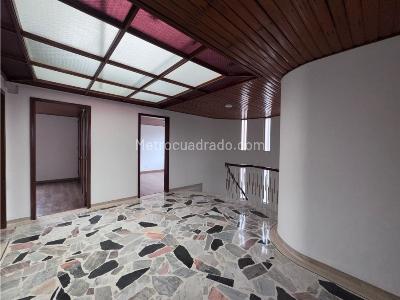 Casa de 5 alcobas en arriendo en Pasadena, Bogotá, 250 m² · foto 17 de 20