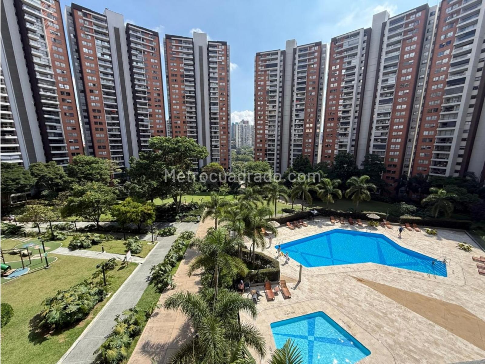 Apartamento de 3 habitaciones en venta en Loma los Bernal, Medellín — imagen 1 de 20
