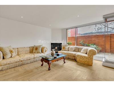 Apartamento de 3 alcobas en venta en Santa Barbara, Bogotá, 179 m² · foto 5 de 10