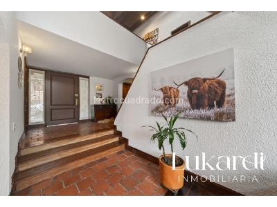 Casa en venta en Santa Barbara, Bogotá · foto 2 de 19