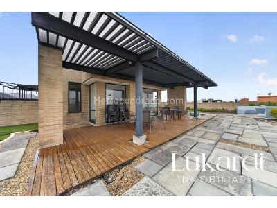 Apartamento de 3 alcobas en venta en Santa Barbara, Bogotá, 138 m² · foto 13 de 15
