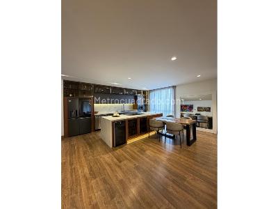 Apartamento de 4 alcobas en venta en Country Club, Bogotá, 327 m² · foto 2 de 3